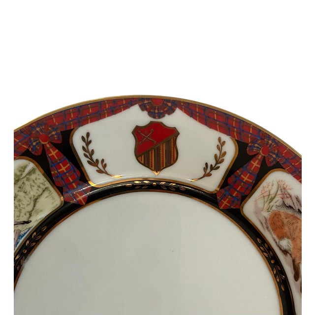 English 1990s The Bombay Company Royal Equestrian Dinner Plates, Set of 4 For Sale - Image 3 of 12