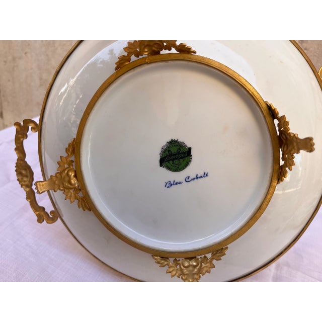 French Centerpiece in Hand-Decorated Ceramic and Brass, 1900s, 1890s For Sale - Image 4 of 8