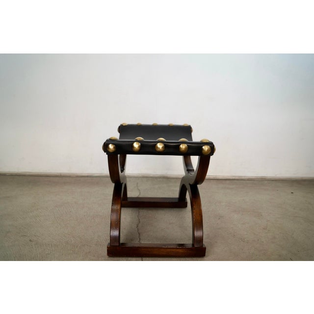 Wood 1960’s Hollywood Regency Leather & Brass Sling Stool For Sale - Image 7 of 12