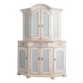 Early 19th Century Large Swedish Blue & White Swedish Corner Cabinet For Sale