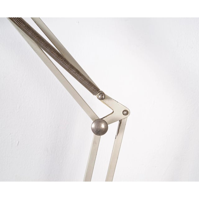 Mid-Century White L-1 Model D Table Lamp from Luxo For Sale - Image 15 of 18