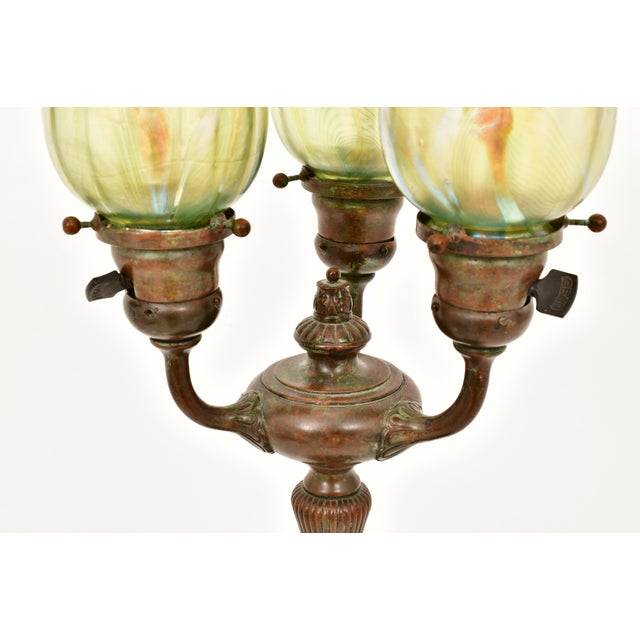 1910s Antique Tiffany Studios Three-Light Favrile Glass Lamp "Pulled Feather Shades" For Sale - Image 5 of 12