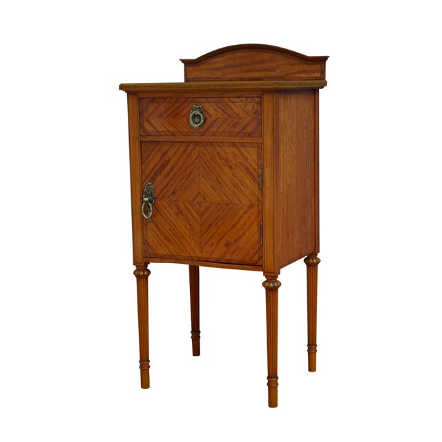 Antique English Nightstand in Satinwood, 1900 For Sale - Image 13 of 13