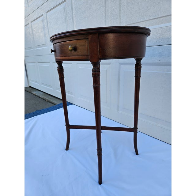 Early 20th Century Georgian Style Oval Mahogany Side Table For Sale - Image 6 of 18