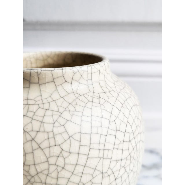 Lovely, timelessly modern and minimalist collector's item mid-century vase by Gmundner Keramik, Austria, from the 1950s....