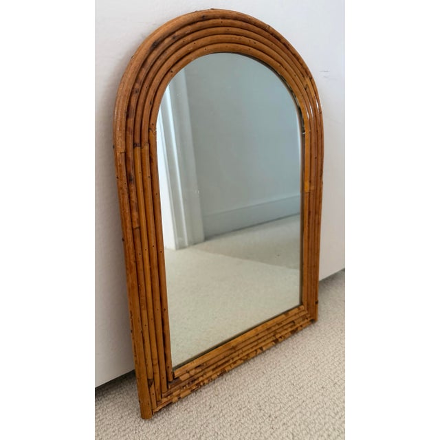 Sweetest vintage mid century pencil Reed mirror. Easy to hang and will look great in a powder room
