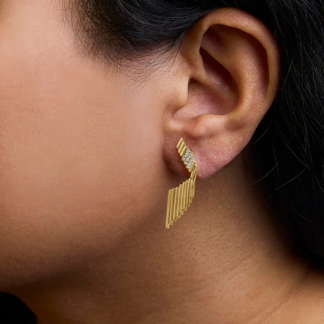 2020s 14K Yellow Gold Plated .925 Sterling Silver Sculpted Diamond Accent Drop Earrings (H-I Color, I1-I2 Clarity) For Sale - Image 5 of 6