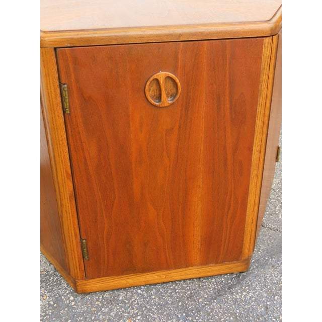 Lane Hexagon Mid Century Modern Nightstand Side End Lamp Table Bar Commode 6315 For Sale - Image 15 of 18