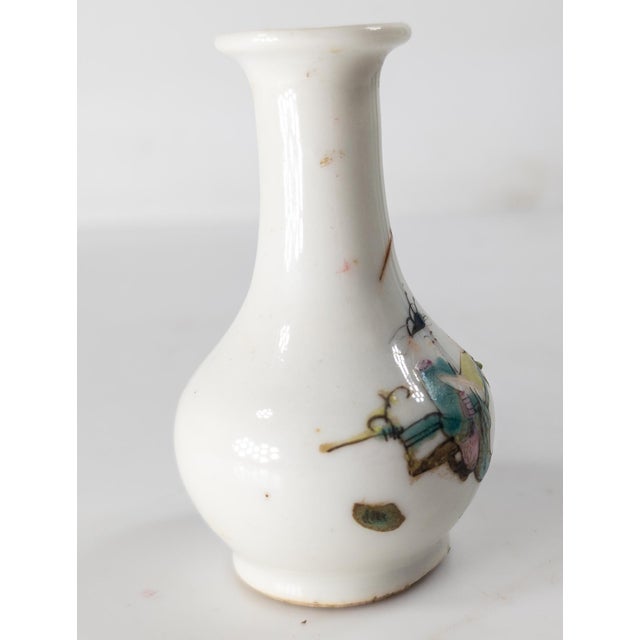 Chinese 20th Century Chinese Famille Rose Miniature Vase For Sale - Image 3 of 9