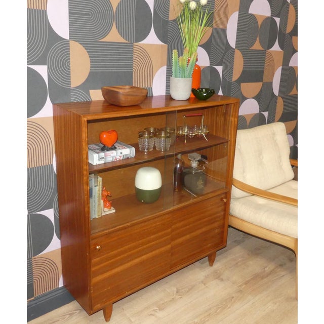 Mid-Century Modern Vintage Display Cabinet in Teak and Walnut, 1960s For Sale - Image 3 of 16