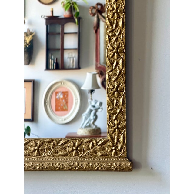 Vintage Floral Giltwood Wall Mirror, C. 1925–1945 For Sale In New York - Image 6 of 8