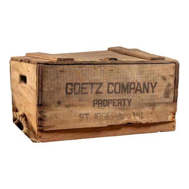 Early 20th Century Goetz Brewing Co. Shipping Crate For Sale