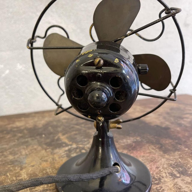 Table Fan with Brass Blades and Iron Frame from Compagnia Generale di Elettricità, 1930s For Sale - Image 12 of 18