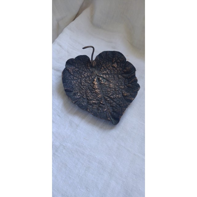 Fabulous Brass Vintage Ash Tray/Catral Heart Shaped Leaf Motif Embossed. For Sale - Image 4 of 6