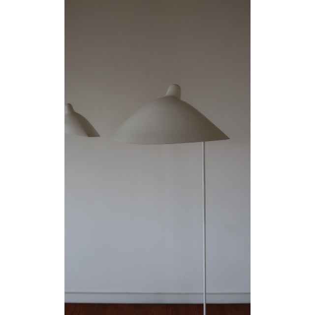 Pair of 1950s Stamped and Numbered 'Lampadaire Simple' Floor Lamps by Serge Mouille For Sale In Los Angeles - Image 6 of 8