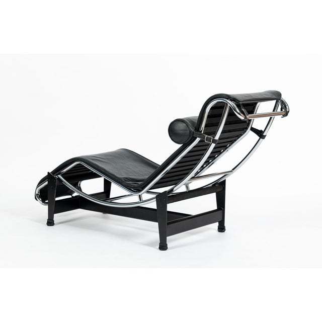 Cassina Lc4 Black Leather Chaise Lounge Chair by Le Corbusier 1994 For Sale - Image 9 of 18