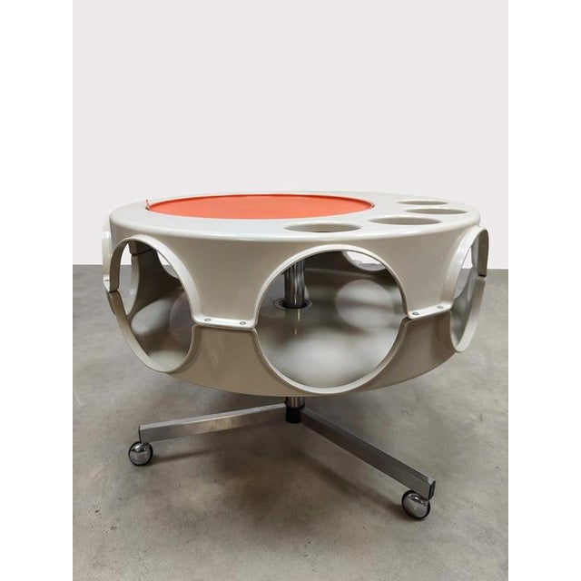 Serve your drinks in style with this unique ‘rotor bar’ by Curver. Made in the Netherlands in the 1970s. Made of plastic...