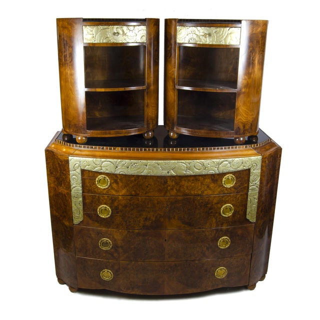 Art Deco Early 20th Century Set of Art Déco Veneered Wood Commode and Pair of Side Nightstands Attributed to Mercier Frères, France For Sale - Image 3 of 11