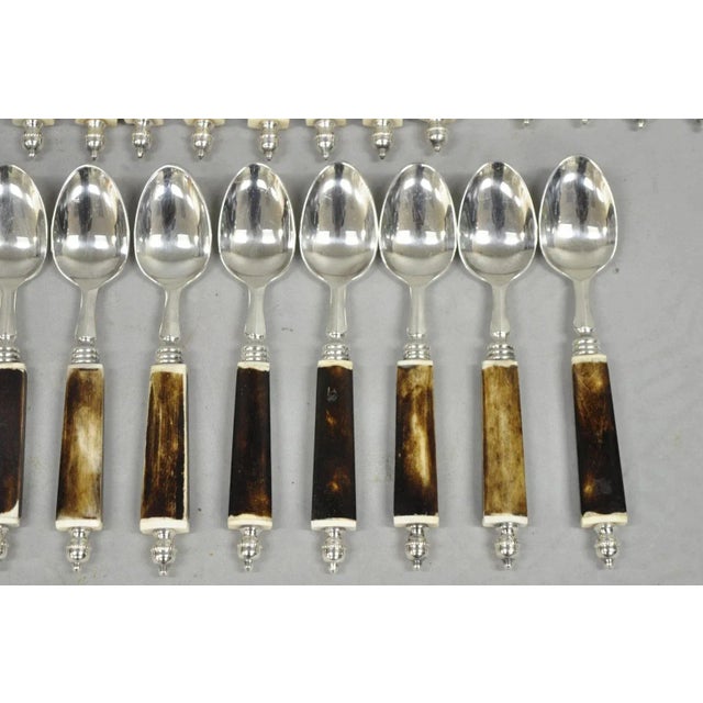 Vintage Hollywood Regency Faux Horn Handle Silver Flatware (5 Pc) Set SVC for 12 For Sale - Image 4 of 15