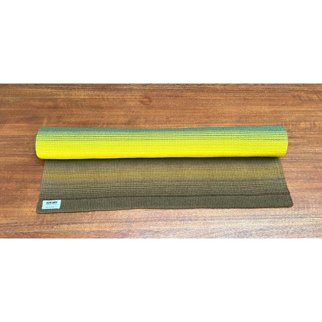 1960s Mid-Century Modern Wool Wall Hanging Tapestry with Rentukka Colors Design by Ulpu Räty, Tampere, Finland, 1960s For Sale - Image 5 of 18