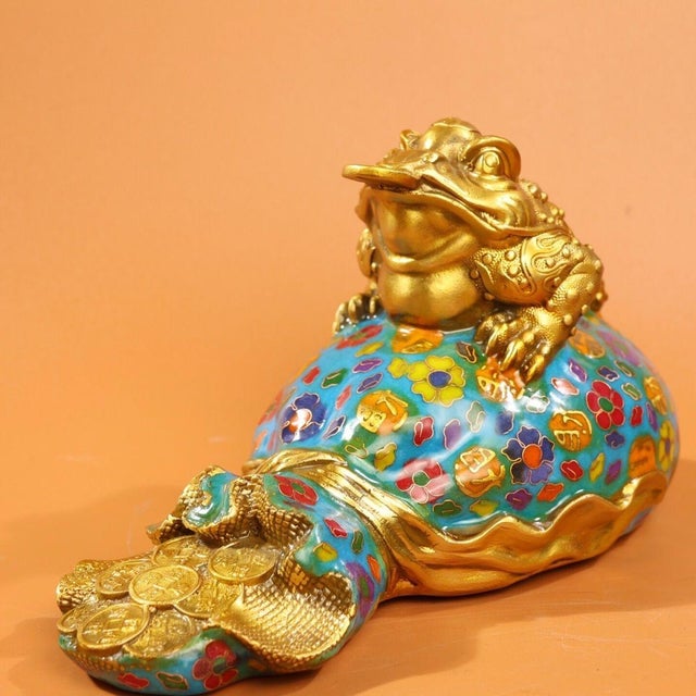 Vintage Cloisonne Enamel Golden Toad on Coin Bag – 5.5" Wealth Figure For Sale In Los Angeles - Image 6 of 8