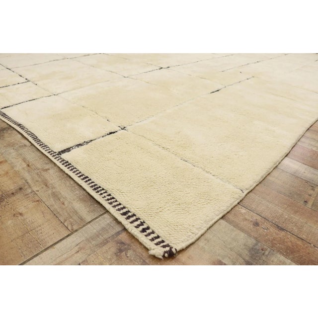 Organic Modern Beni Mrirt Moroccan Rug - 09'10 X 12'09 For Sale In Dallas - Image 6 of 9