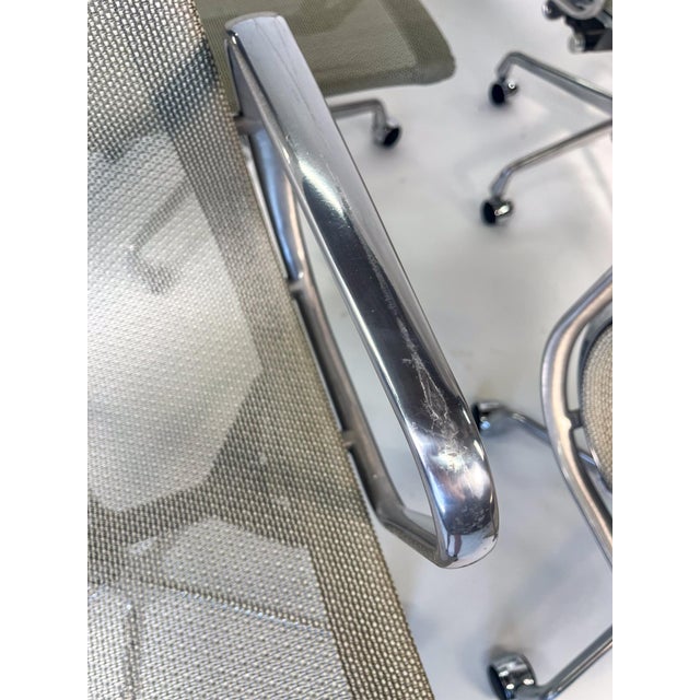 Mid 20th Century Eames Aluminum Group Mesh Task Chair by Herman Miller For Sale - Image 10 of 10