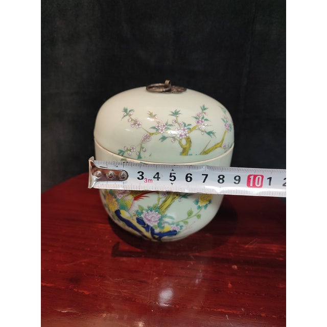 Rose Chinese Ceramic Pot Qing Dynasty Tongzhi Marked Famille Rose Porcelain Tea Jar Hand Painted Flowers and Birds Pattern For Sale - Image 8 of 11