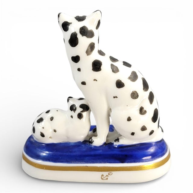 Ceramic Late 18th Century Chelsea Porcelain Miniature Group Cat with Kitten, 1800s For Sale - Image 7 of 11