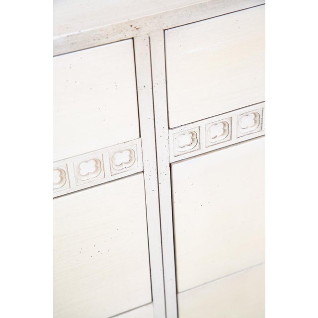 1960s Mid Century Modern Dresser Credenza 6 Drawer American White Brass For Sale - Image 9 of 12