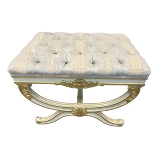 1970s Hollywood Regency-style Giltwood Curule Ottoman With Tufted Cushion For Sale
