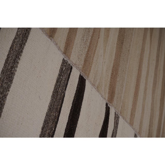 Mid-20th Century Handmade Turkish Flatweave Kilim Gallery Rug 9'2'' X 10'2'' For Sale - Image 9 of 10
