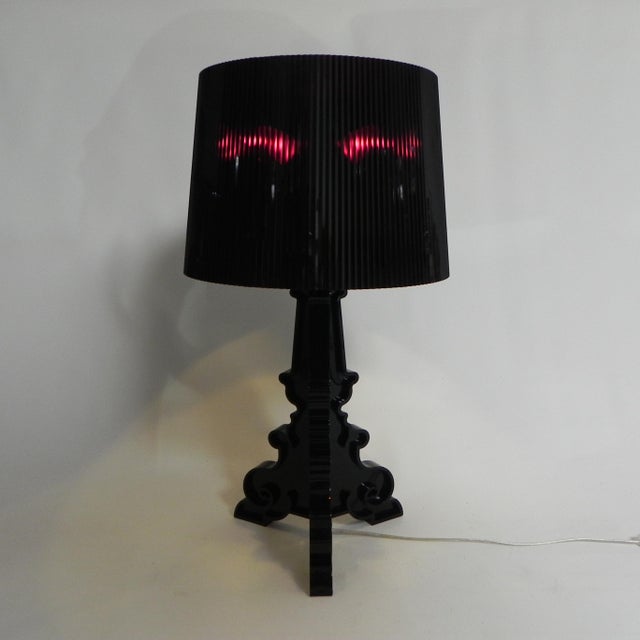 Modern lamp with a classic look. height: 68 cm. ø: 37 cm. the lamp has 3 small sockets (e14). this lamp does not have...