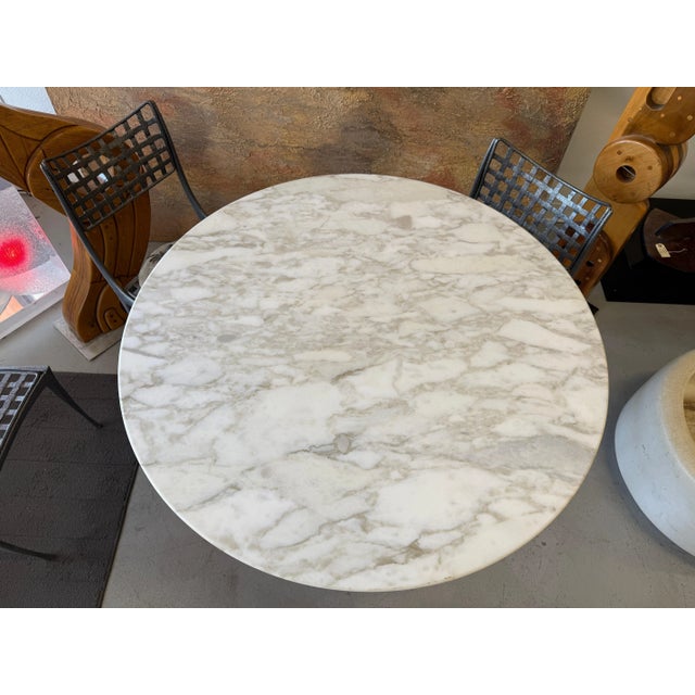 Metal Early Production Knoll Saarinen Tulip Top with Marble Top For Sale - Image 7 of 12