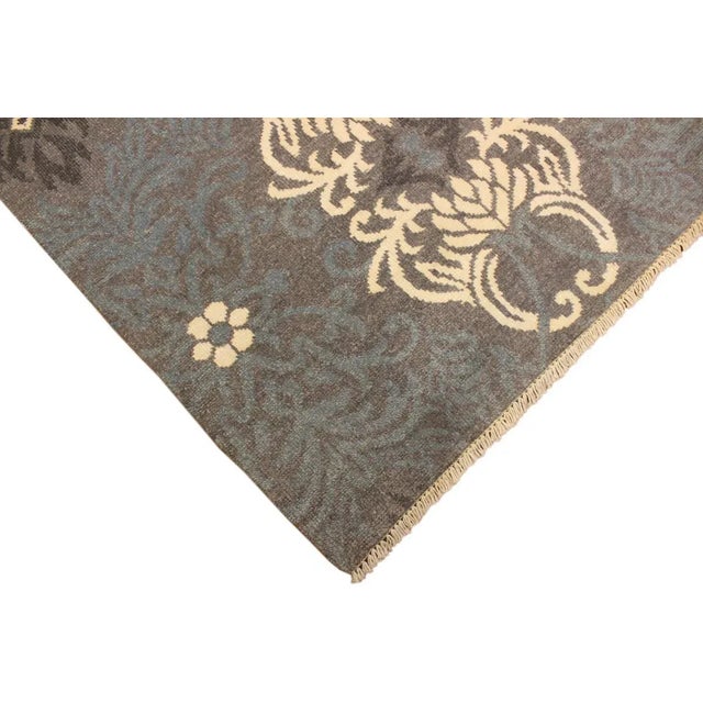 1990s 1990s Shabby Chic Modern Gray/Ivory Wool & Viscose Rug - 4'2 X 6'0 For Sale - Image 5 of 8