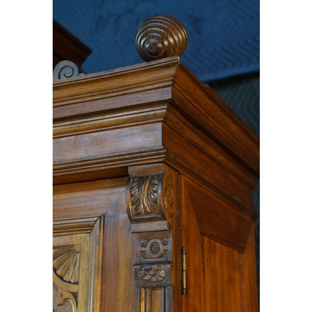 Antique 19th C. French Renaissance Revival Carved Walnut Buffet Hutch Cupboard For Sale - Image 12 of 18