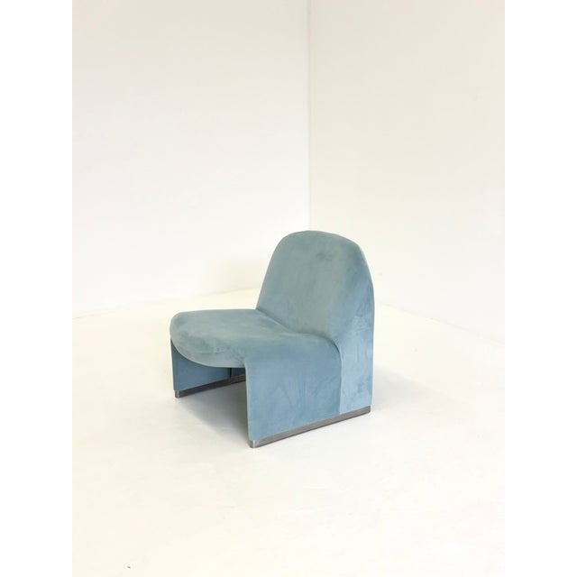 Vintage Alky Chair in Baby Blue Velvet by Anonima Castelli for Artifort, 1970s For Sale - Image 10 of 15