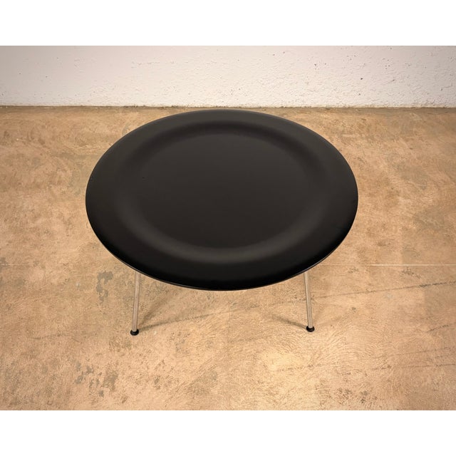 Vitra CTM Coffee Table in Black Ash Wood by Charles and Ray Eames for Vitra, 2000s For Sale - Image 4 of 6
