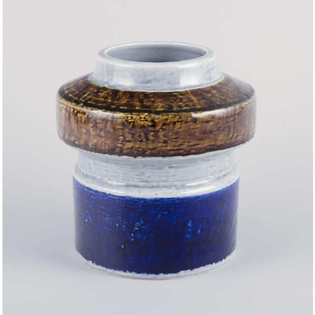 Pre-owned goods are exempt from import duties for U.S. customers. Therefore, no import tariffs will be applicable to your...