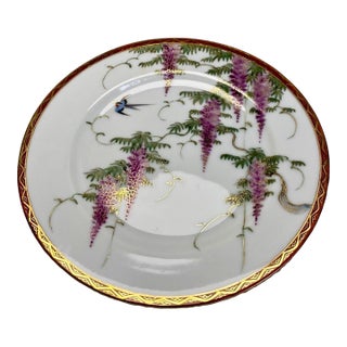 Early 20th Century Late Meiji Japanese Hand-Painted Wisteria & Swallow Gilt Cabinet Plate For Sale