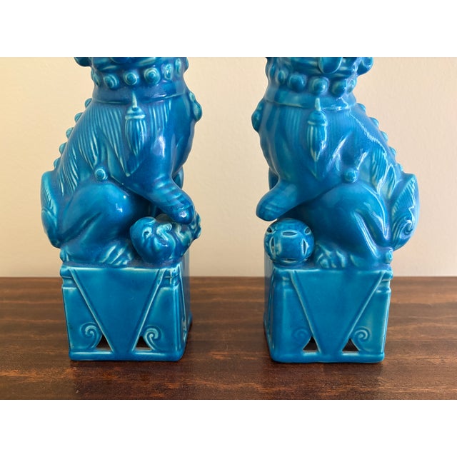 Ceramic 1960s Japanese Turquoise Glazed Porcelain Foo Dog Guardian Lions, Pair For Sale - Image 7 of 12