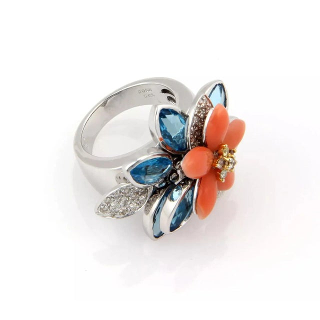 Metal Diamond Coral & Topaz Movable Floral 18k White Gold Ring, Size 6 For Sale - Image 7 of 7