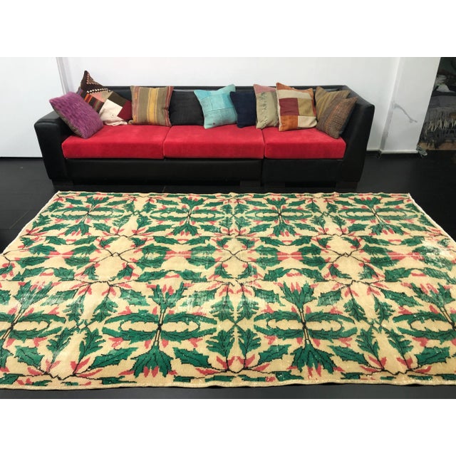 1960s Vintage Christmas Turkish Handmade Beige and Green Rug For Sale - Image 5 of 11