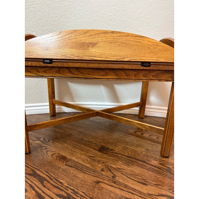 American Mid 20th Century Attributed to Thomasville American Oak Expandable Gatefold Coffee Table With Glass Top For Sale - Image 3 of 12