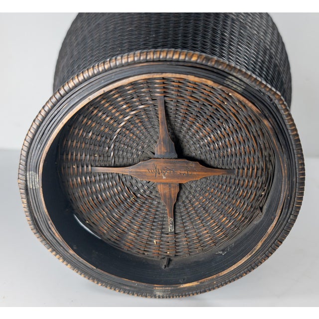 Early 20th Century Japanese Ikebana Woven Flower Arranging Vase, Signed For Sale - Image 15 of 16