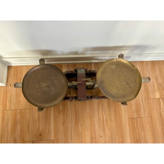 Late-19th-Century Continental European Commercial Balance Scale With Heraldic Crest For Sale In Los Angeles - Image 6 of 6