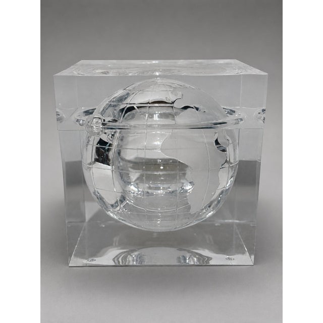 1960s Alessandro Albrizzi Italian Lucite World Globe Ice Bucket, 1960s For Sale - Image 5 of 9