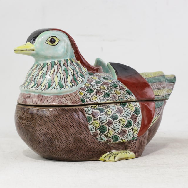 Mid 20th Century Vintage Chinese Famille Verte Porcelain Mandarin Duck Hand-Painted Covered Bowl For Sale - Image 5 of 13