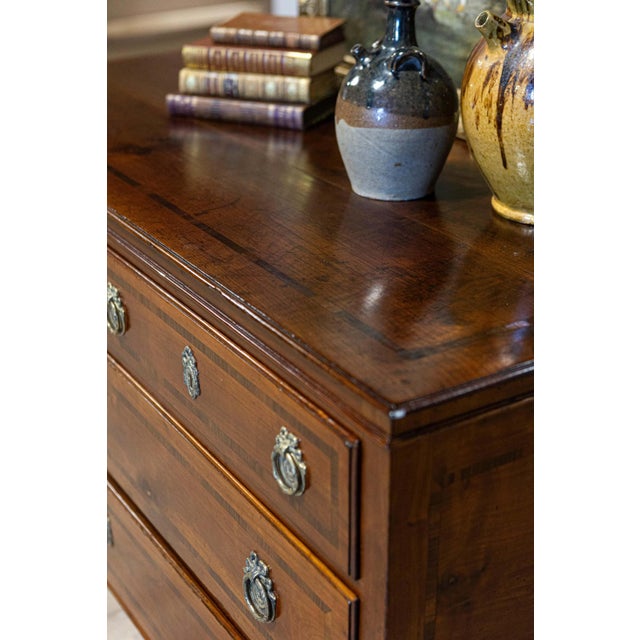 Late 18th Century Italian Neoclassical Period 1790s Walnut and Mahogany Commode with Cross Banding For Sale - Image 5 of 14