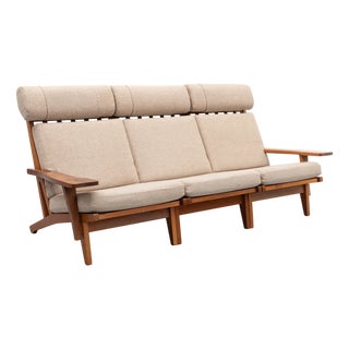 GE-375/3 Three-Seater Sofa by Hans Wegner for Getama For Sale